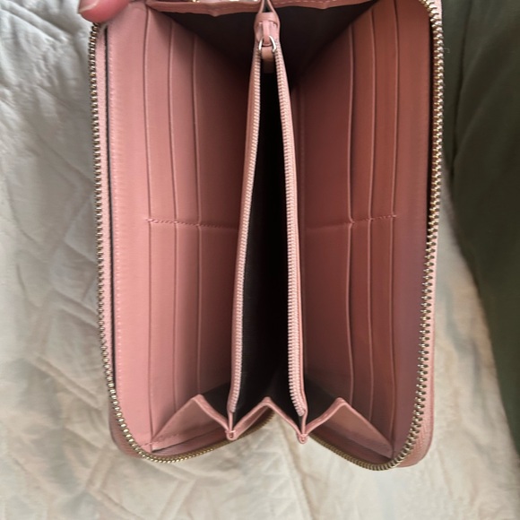 Pink Gucci Microguccissima GG Leather Wallet - Picture 7 of 11